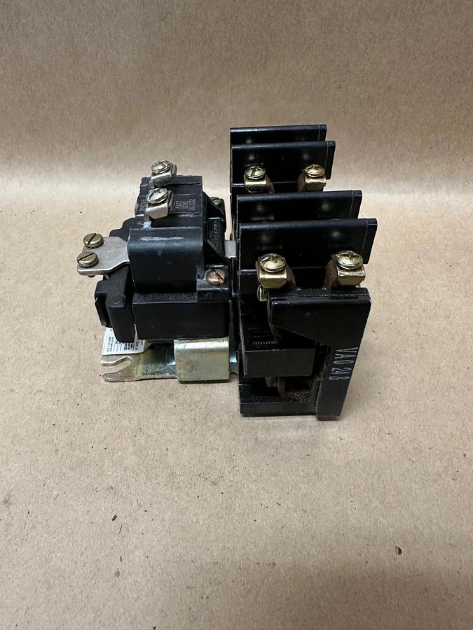 Used General Electric CR260L20GA361AA0 30A 6 Pole Lighting Contactor w/o Enclosure