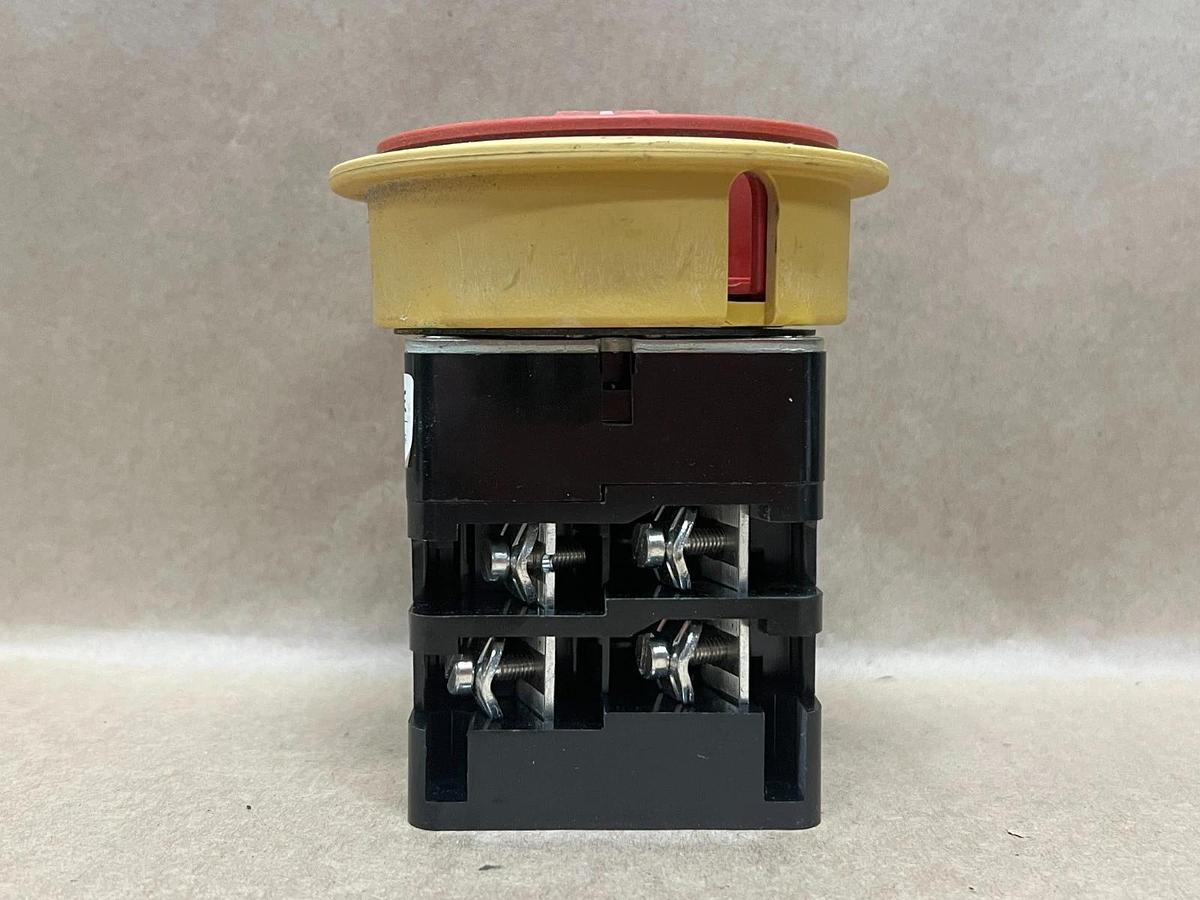 Used Siemens 3LC5 047-1TB53 Disconnect Control Switch