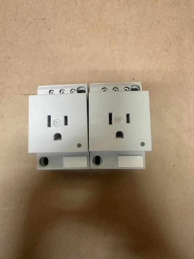 Phoenix Contact SD-US/SC/LA/GY Rail-Mounted Socket, LED Indicator - Lot of 2 NEW