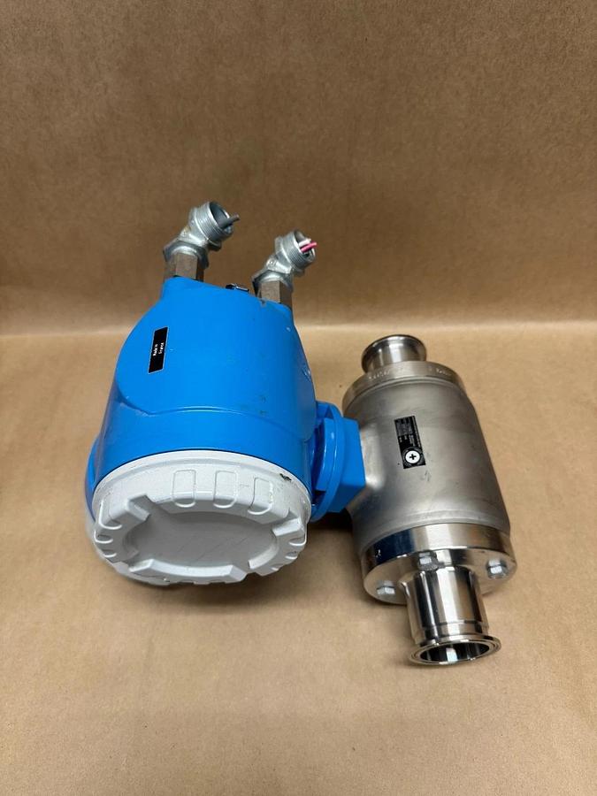 Used Endress + Hauser PROMAG 50 + PROMAG H 50H50-5X36/0 Electromagnetic Flowmeter 2"
