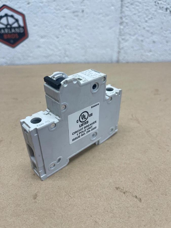 Used Siemens 5SJ4111-8HG40 Circuit Breaker, 5A, 240VAC, 60VDC