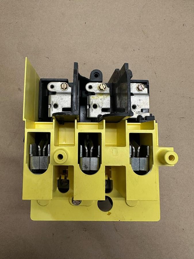 Used EATON 17-16921 Switch Base Assembly