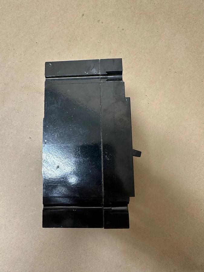 Used General Electric TEB132030 30A  3 Pole Circuit Breaker