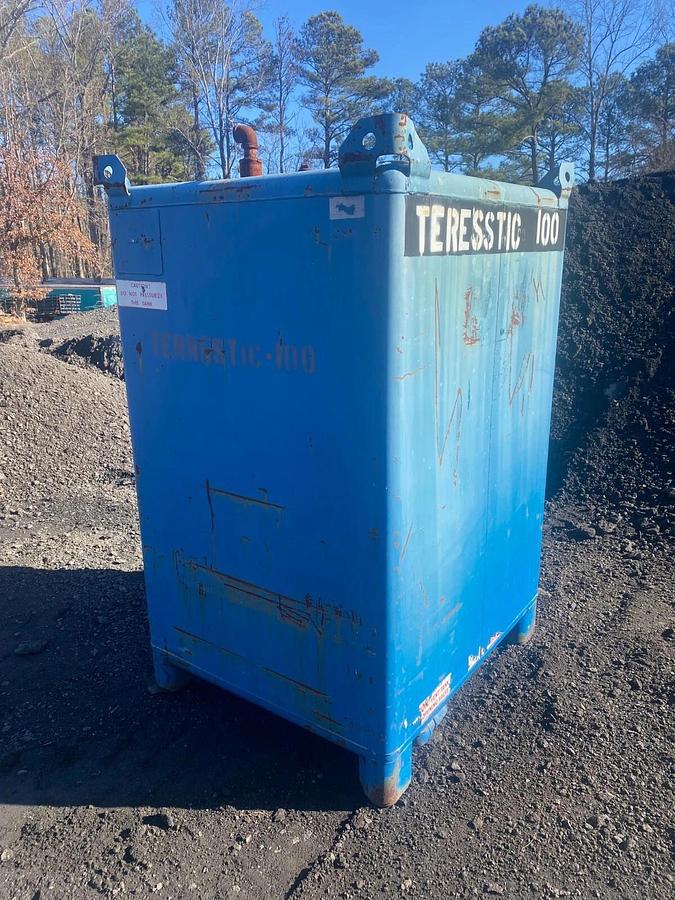 Used Hoover Universal 28144, 549 Gallon Tank, Industrial Liquid Storage Tank