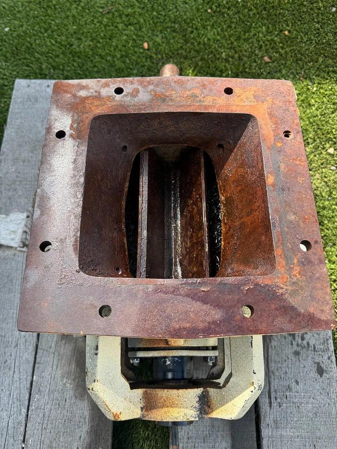 Used Meyer & Sons 4300-149 Rotary Airlock Valve Feeder