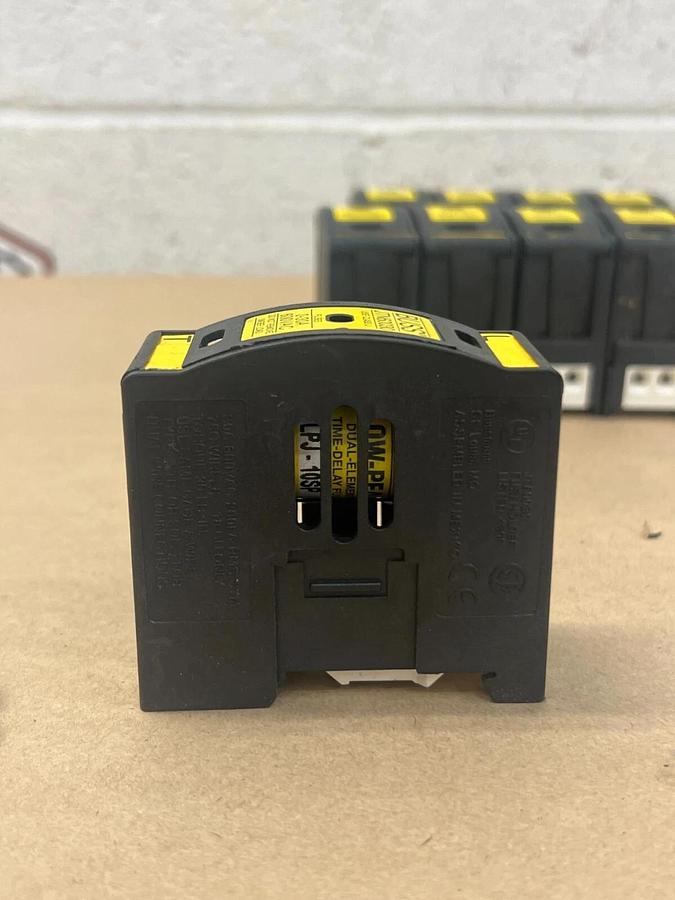 Used BUSS JTN60030 0-30A, 600 VAC, Fuse Holder - Lot of 9