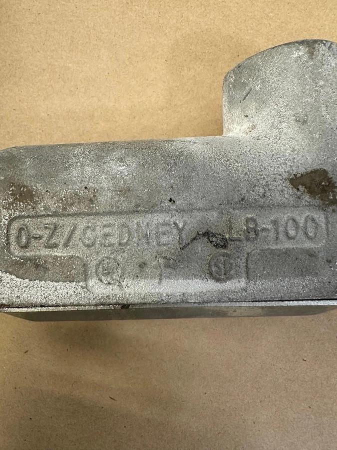 Used O-Z/Gedney LB-100 1” Malleable Iron Conduit