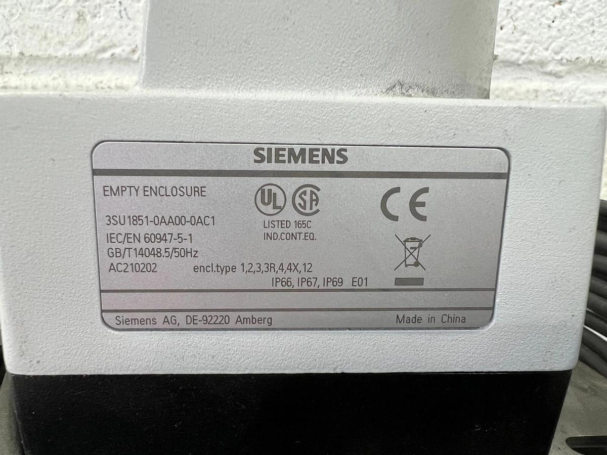Used Siemens 3SU1851-0AA00-0AC1 Empty Enclosure