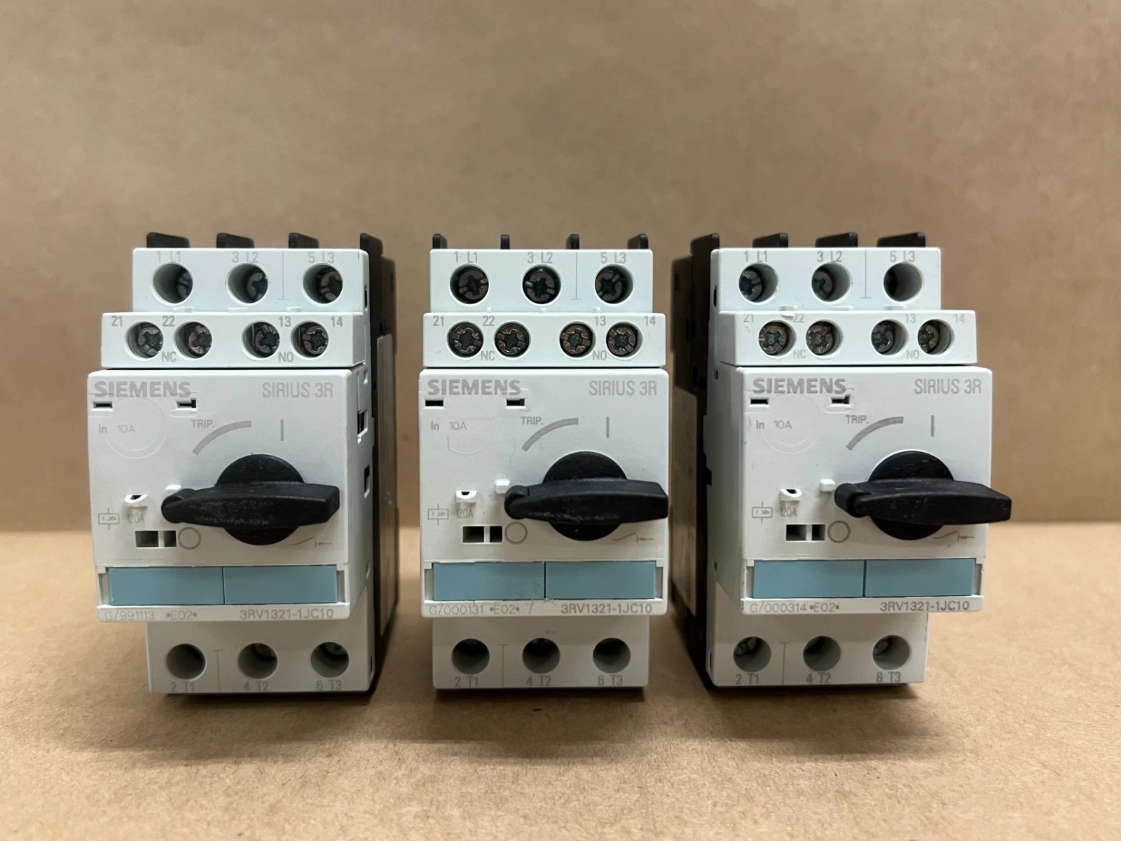 Used Siemens 3RV1321-1JC10 Sirius 3R 3P Motor Protection Circuit Breaker - Lot of 3