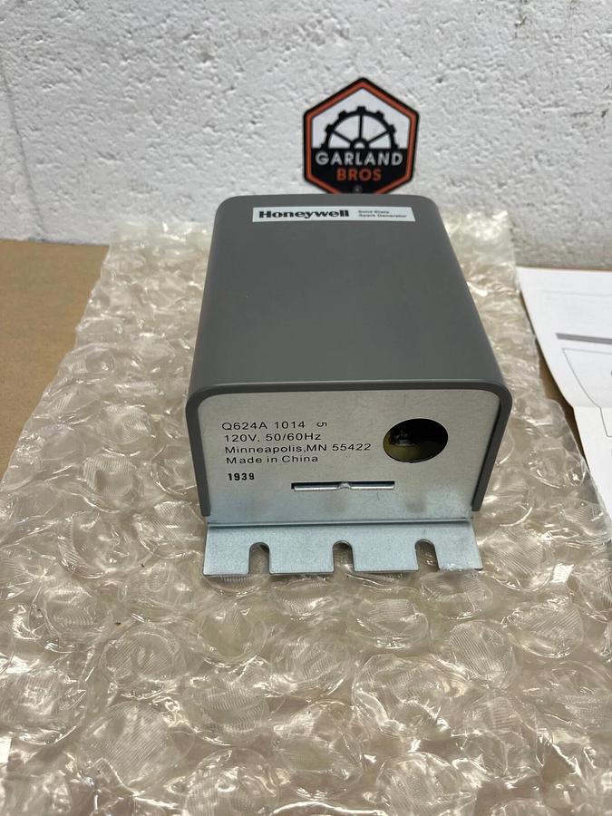 Used Honeywell Q624A1014 Solid State Spark Generator, 120 V, 50/60 Hz