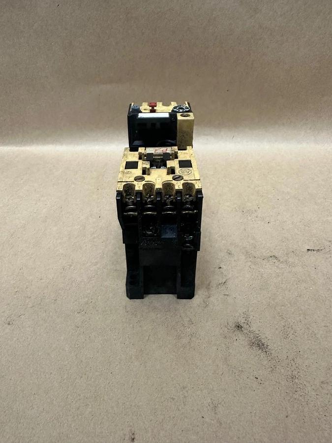 Used Allen Bradley 100-A09ND3 Contactor w/ 193-BSB 80 Relay
