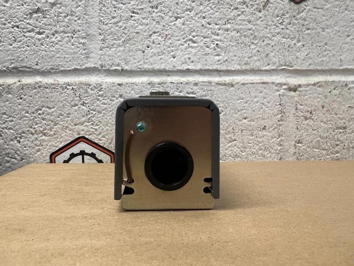 Used Honeywell T6031A1136 Temperature Controller