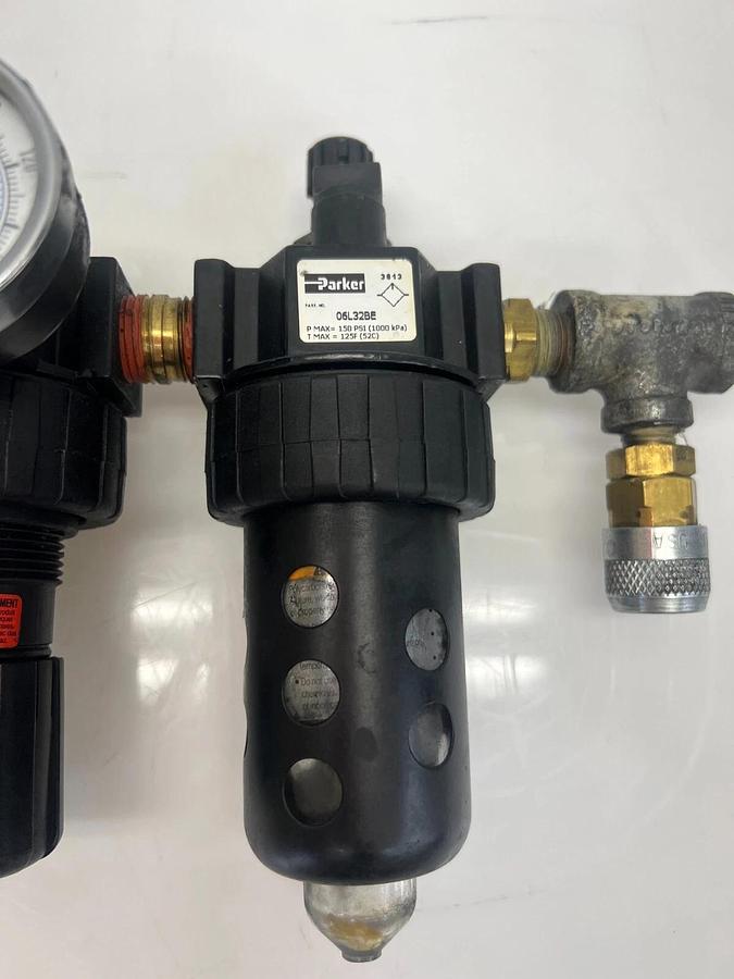 Used Parker 06L32BE w/ 06R313AC Mist Lubricator and Filter Assembly