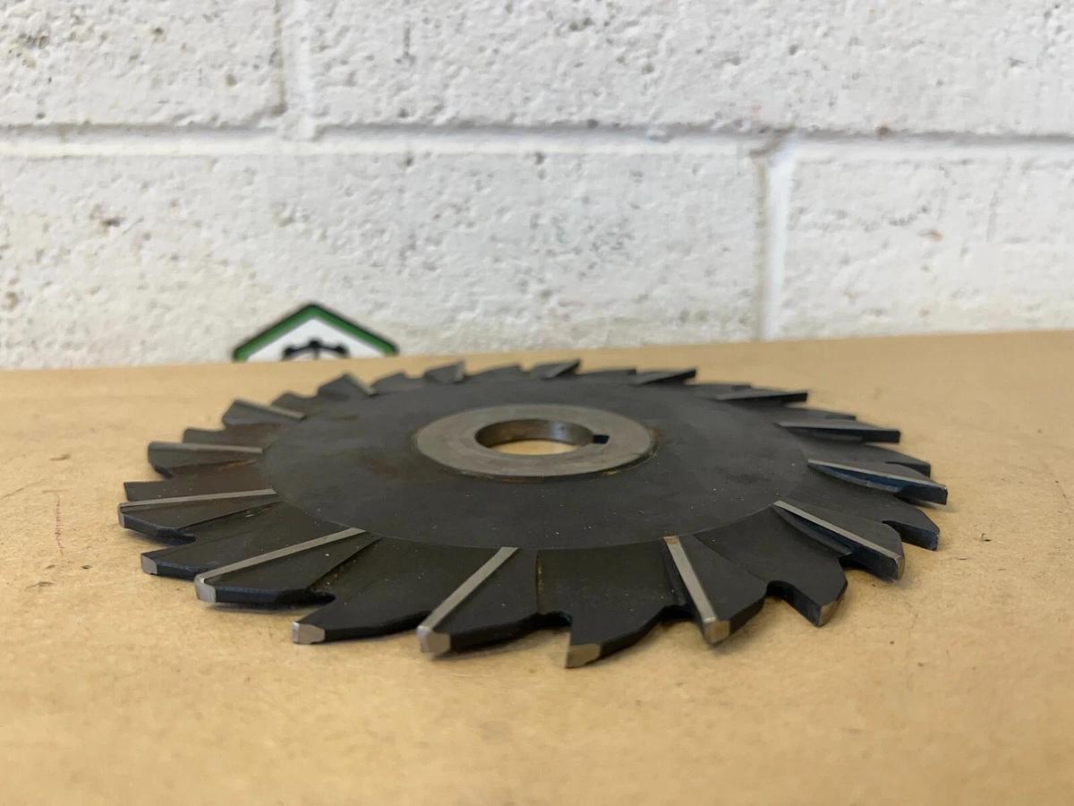 Used Niagara Cutter 8x1/4 Milling Cutter w/ 28 Teeth