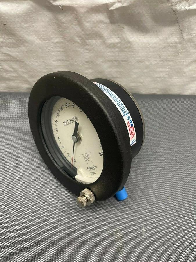 Used Ashcroft Test Gauge, Temperature Compensated, 0-30°C (increments of 1)