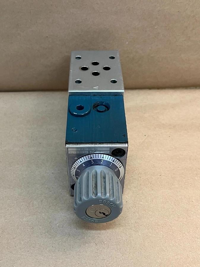Used Bosch 0 811 332 106 Hydraulic Flow Control Valve, 5-315 Bar, (No Key)