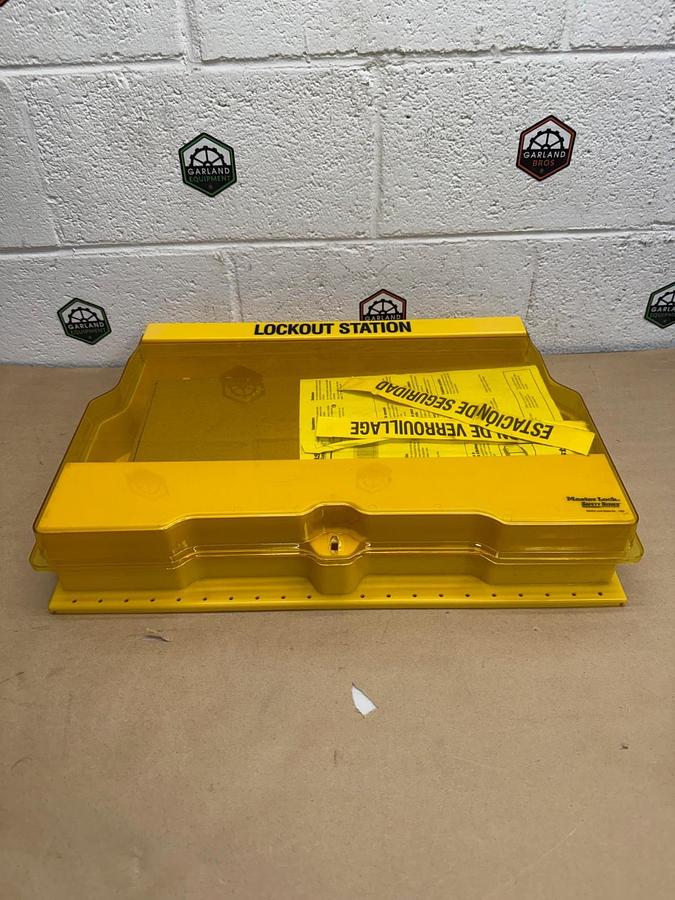 Used Master Lock 1850 Safety Series, Lockout/Tagout Station
