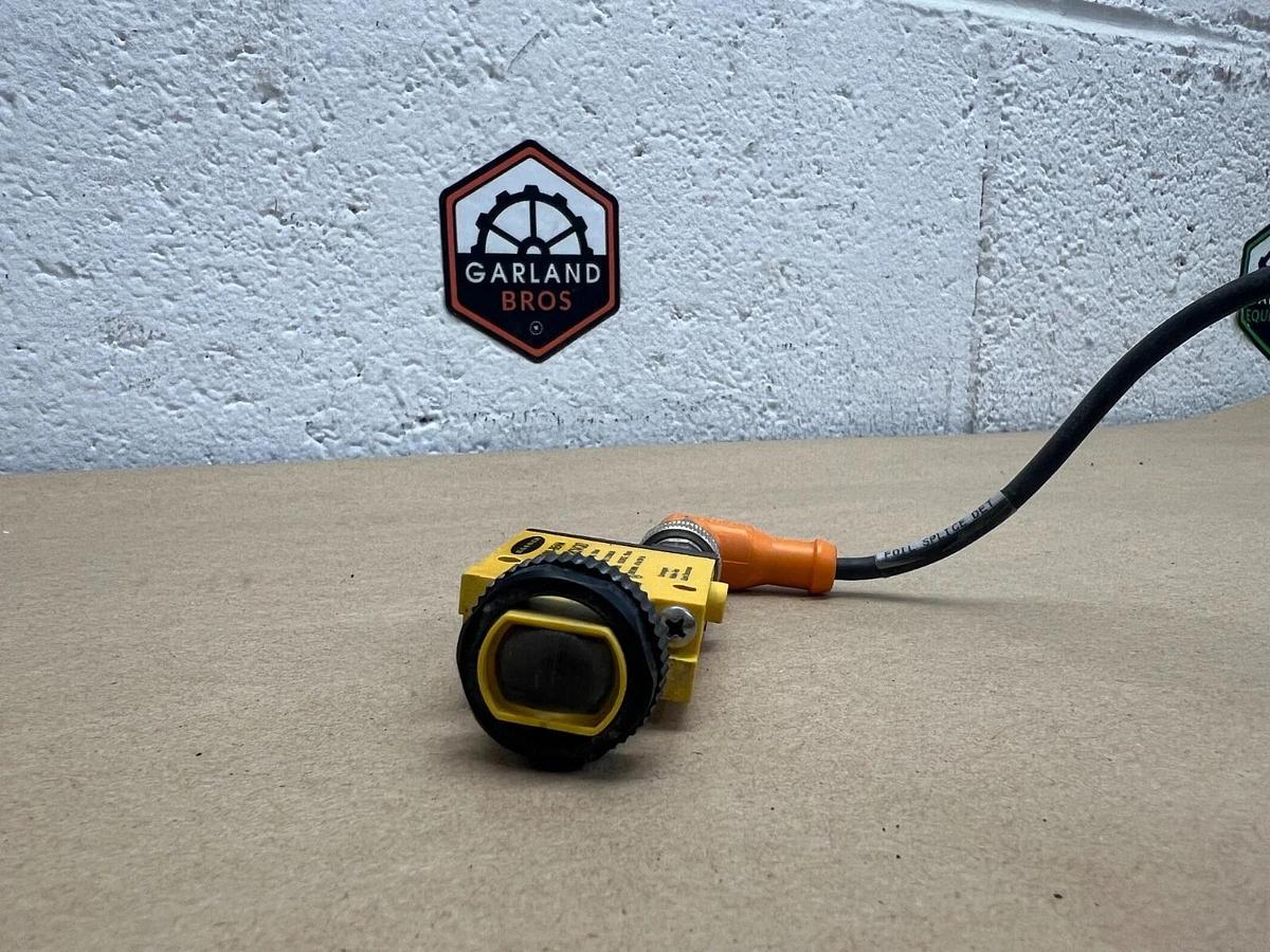 Used Banner SM312CVQD Mini-Beam Photoelectric Sensor