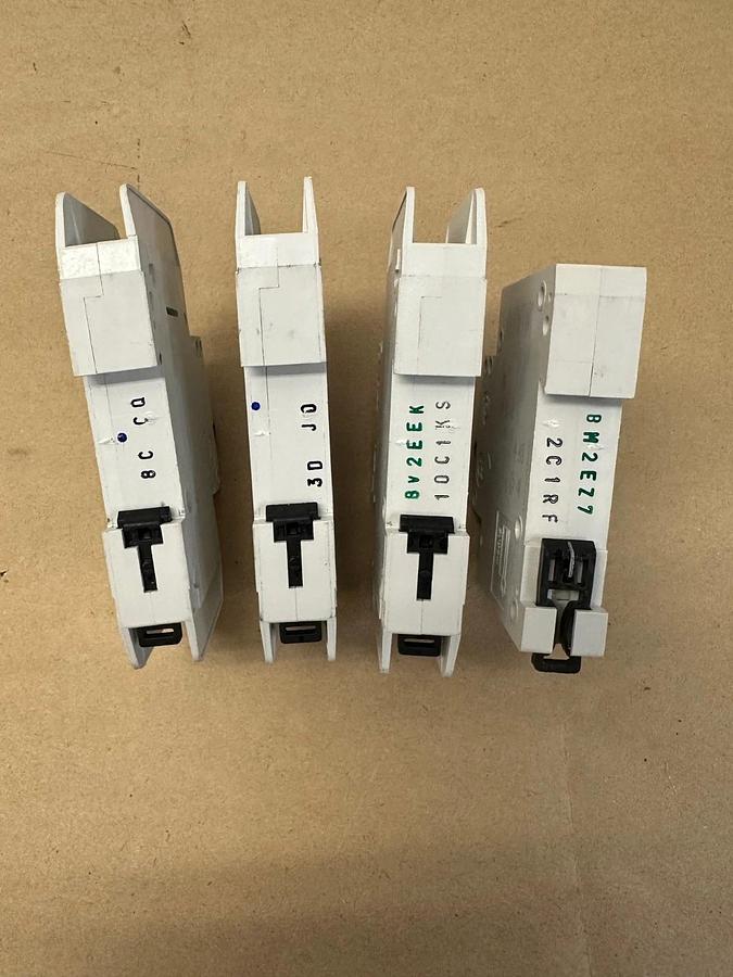 Eaton FAZ-D3, FAZ-C10, FAZ-C2, FAZ-C8 Allotment of 4 Breakers