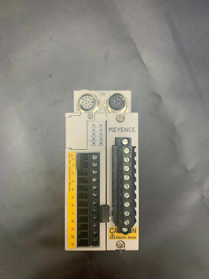 Used Keyence SL-T11R Safety Light Curtain Relay Terminal