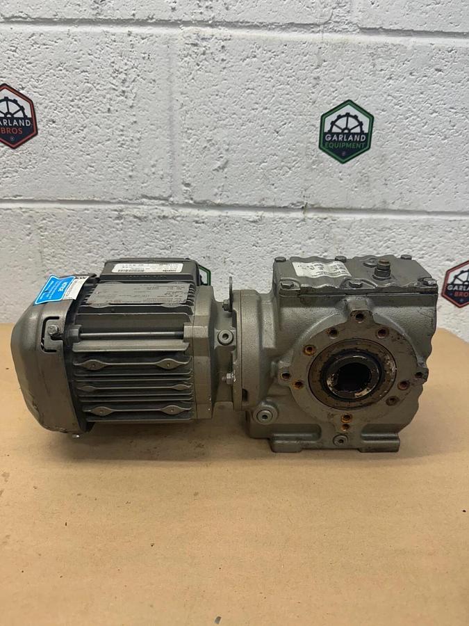 Used SEW Eurodrive SA47DRS71S4/DH Motor & Gearbox 1/2Hp, 60Hz, 1700RPM, 24.77:1 Ratio