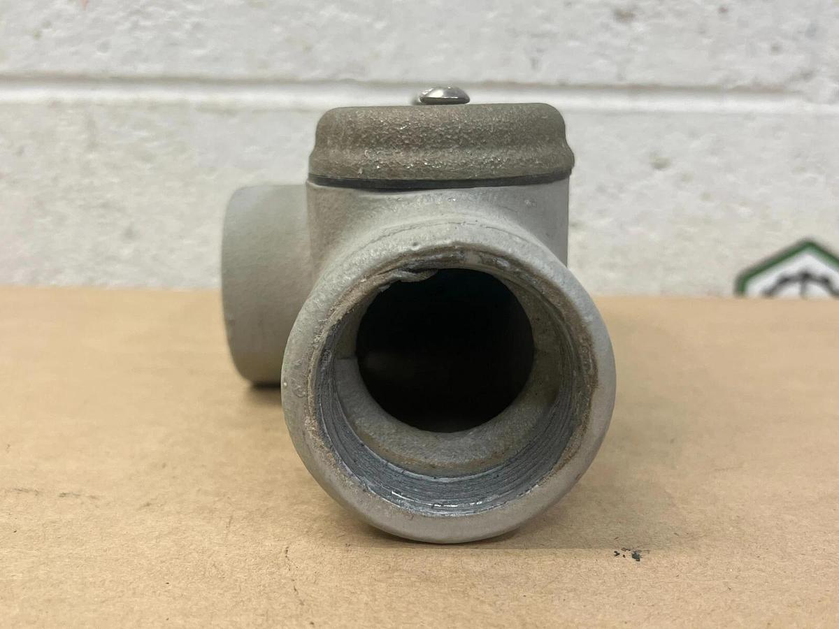 Used Crouse-Hinds 1 1/2” 570F Conduit Body