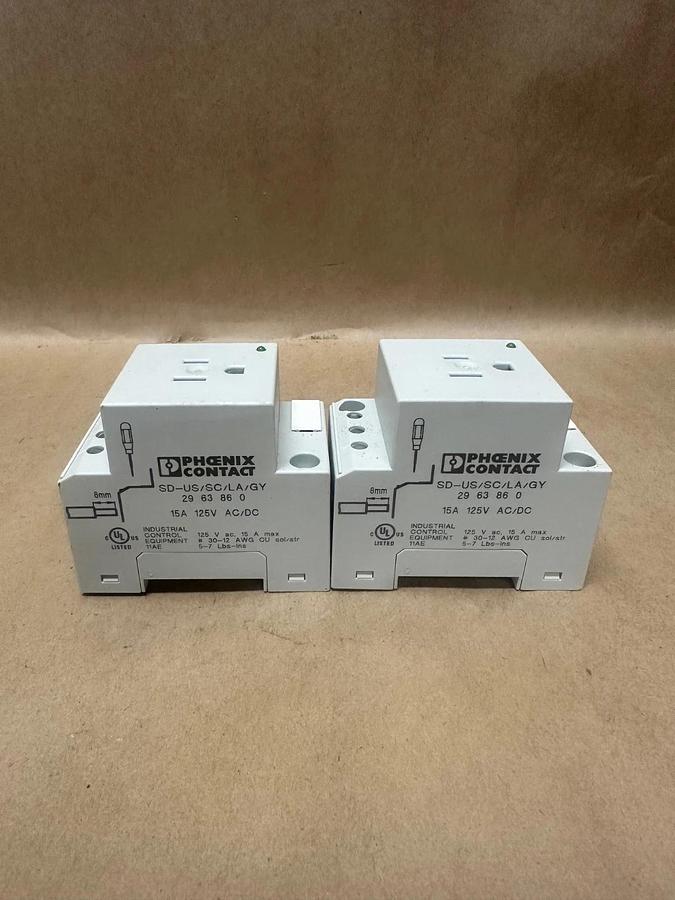 Phoenix Contact SD-US/SC/LA/GY Rail-Mounted Socket, LED Indicator - Lot of 2 NEW