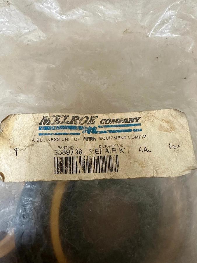 Used Melroe Company 6589798 Seal Repair Kit *FACTORY SEALED*