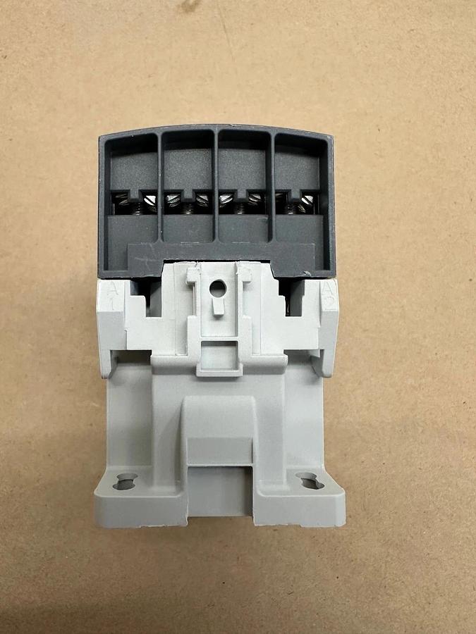 Used ABB 1SBL177201R1300 Contactor AF16-40-00-13 *NEW*