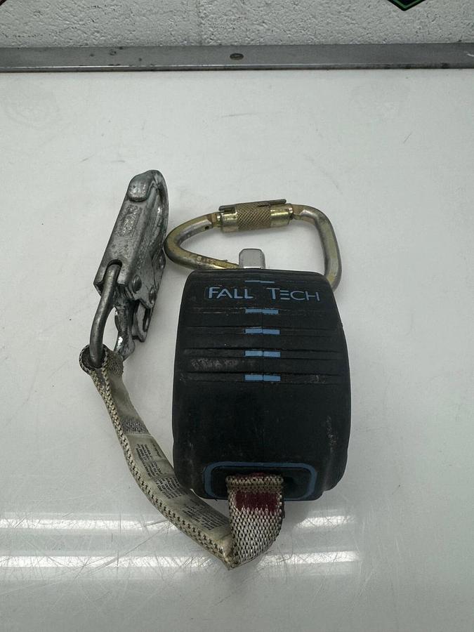 Used FallTech Duratech SFB-15 Retracting Life-Line, (130-310 lbs capacity), 6’ line