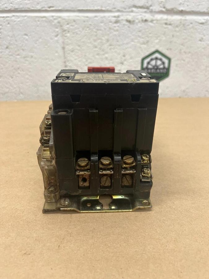 Used Square D 8536 Type SB02, Form S NEMA Size 0 Starter