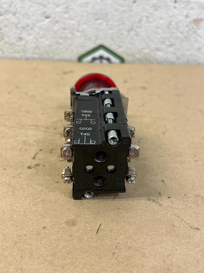 Used Emergency Stop Button, Full Voltage 250V Max