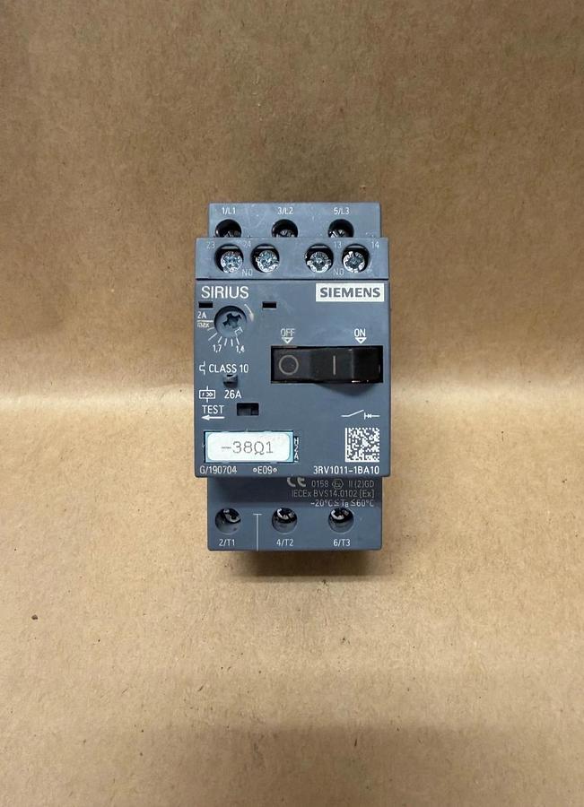 Used Siemens 3RV1011-1BA10 Circuit Breaker