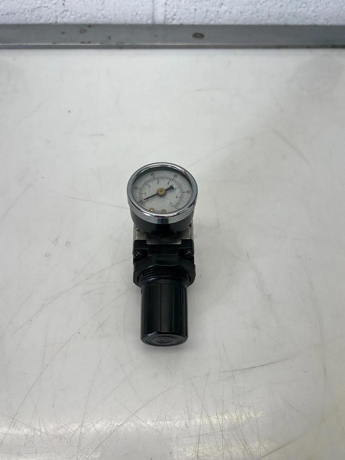 Used Nycoil AR2000-02 145 PSI Air Regulator w/ Pressure Gauge