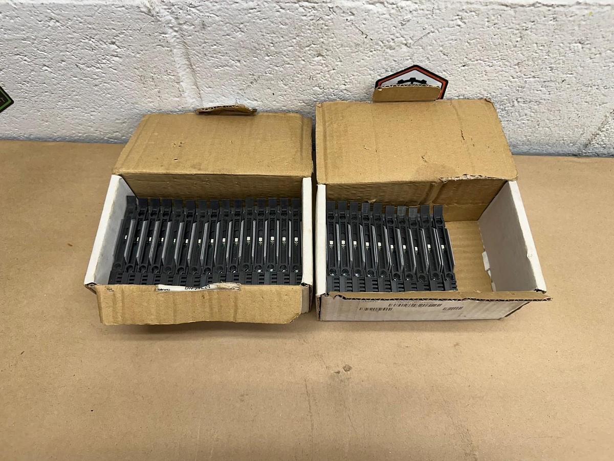 Used DINnectors DN-F6 Series: Euro S 10H Fuse Terminal Blocks, Qty 25 *NEW*