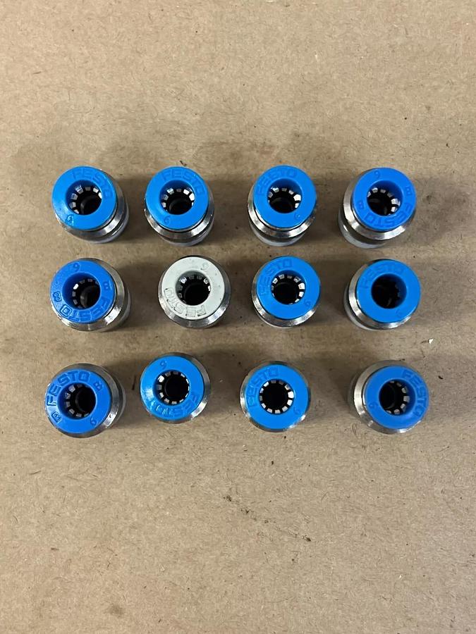 Used Festo Push to Connect Fitting (12 pc.) Male 9/16” NPT - Lot of 12