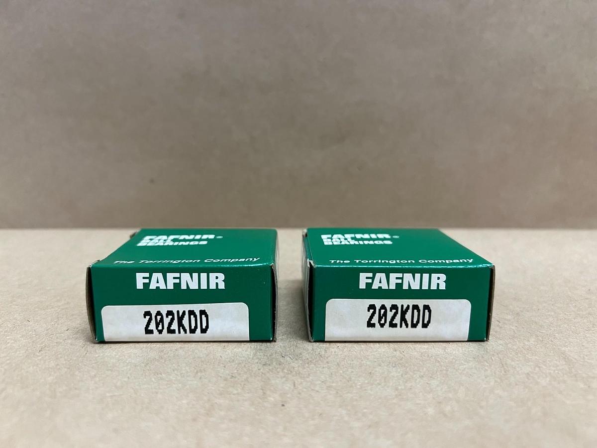 Used Fafnir 202KDD Ball Bearing - Lot of 2 *NEW*