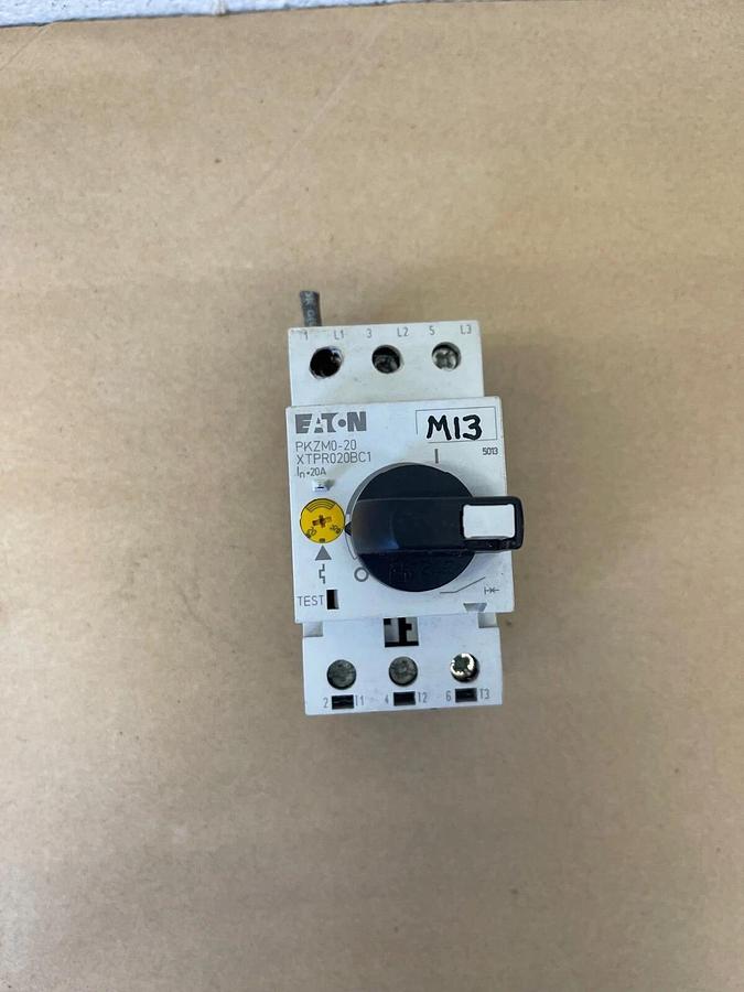Used Eaton PKZM0-20 Manual Motor Starter, 50/60Hz, 600VAC, 20A - PARTS ONLY