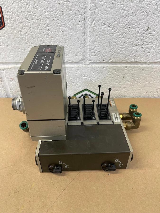 Used SMC IN313-DN1, 3 Block DeviceNet Serial Interface Pneumatic Manifold