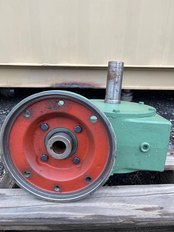 Used Hub City 0220-64702-454 Gear Reducer Ratio 40:1, 1-1/2” Thread