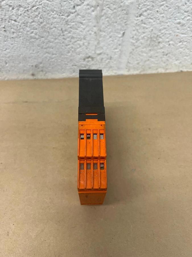 Used Dold LG5924 Safe Master Safety Relay