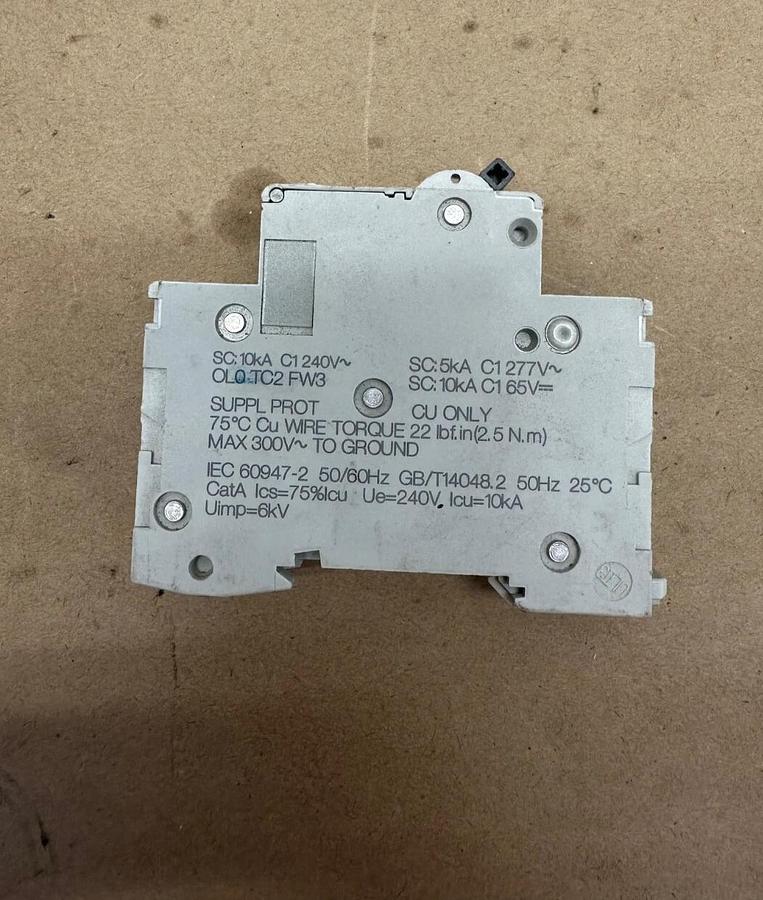 Used Schneider Electric 24506 D10A Circuit Breaker