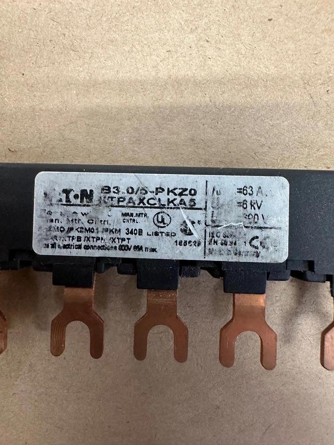 Eaton XTPAXCLKA5 Commoning Link, B3.0/5-PKZ0 *NEW*