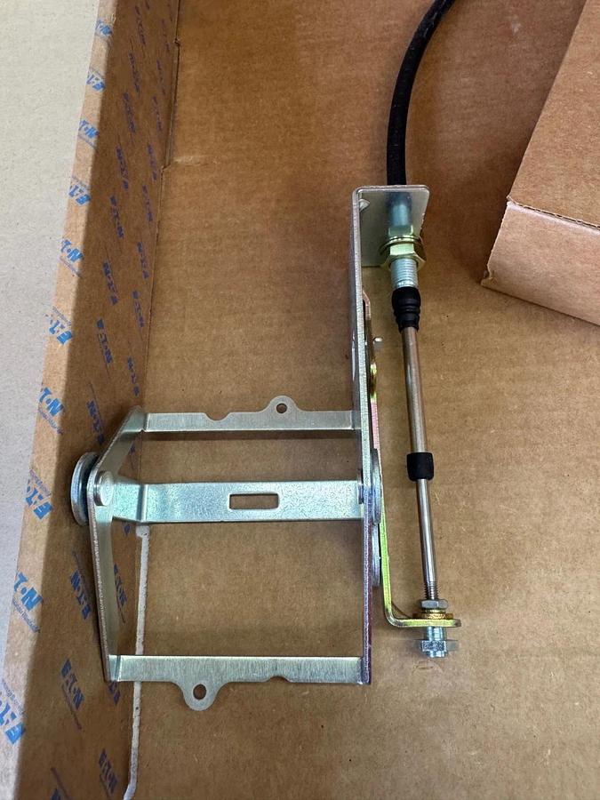 Used Eaton EHMFS04 Operator Flexible Circuit Breaker Shaft Handle *NEW*