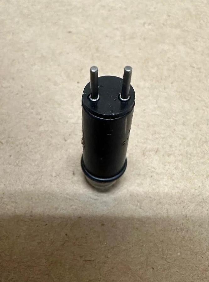 Used Du Pont Instruments 900786 901 Fuse Light - Qty 4