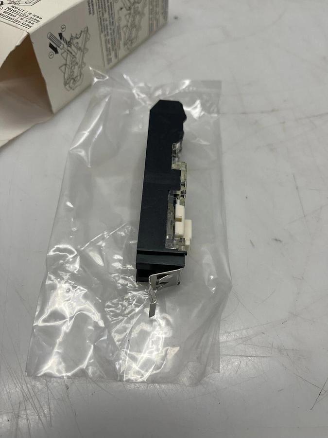 Allen-Bradley 595-A Auxiliary Contact, Series C