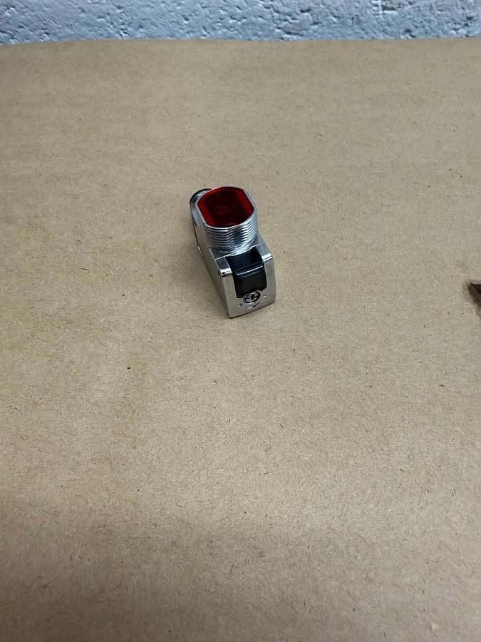 Used Keyence PR-G61CBD Photoelectric Sensor