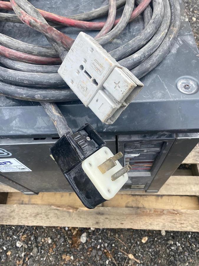 Used GNB Industrial Battery Co. FER100 18-750 S1 Battery Charger, 36VDC