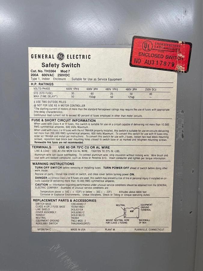 Used General Electric TH3364 HeavyDuty Safety Switch 200A 600VAC 250VDC Type 1 Indoor