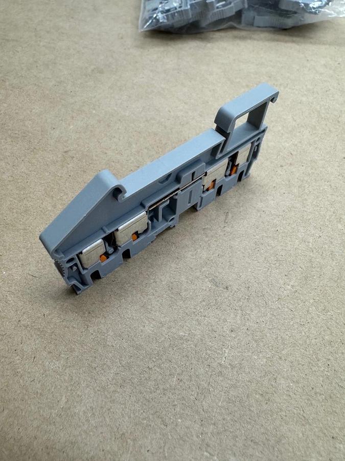 Used Phoenix Contact Typ PT 2,5-QUATRRO Terminal Block, Lot of 13 *NEW*